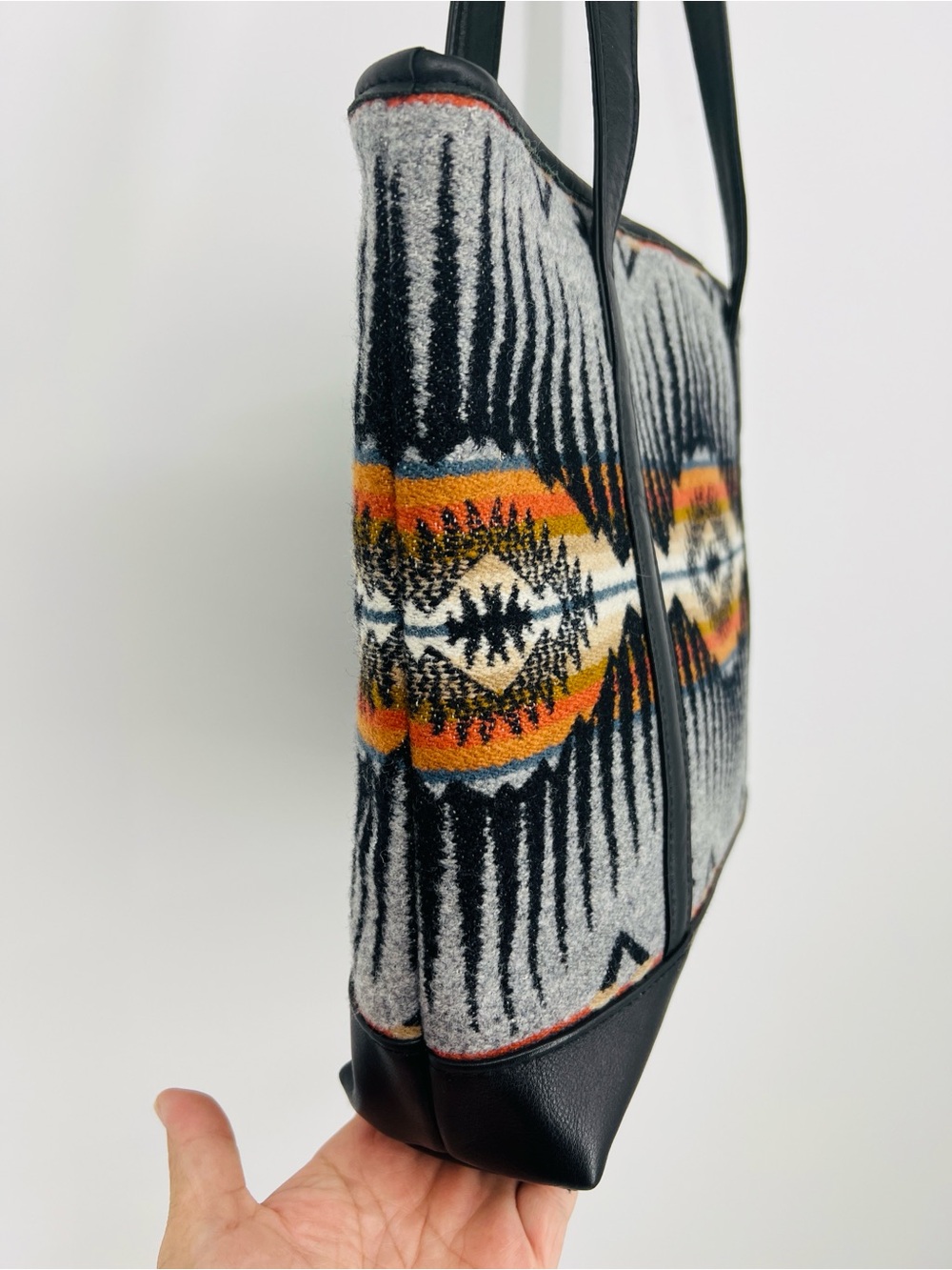 Pendleton Wool Blanket Bag Southwest Tote Black Leather Rare Multi Pocket Nwot - Picture 2 of 16
